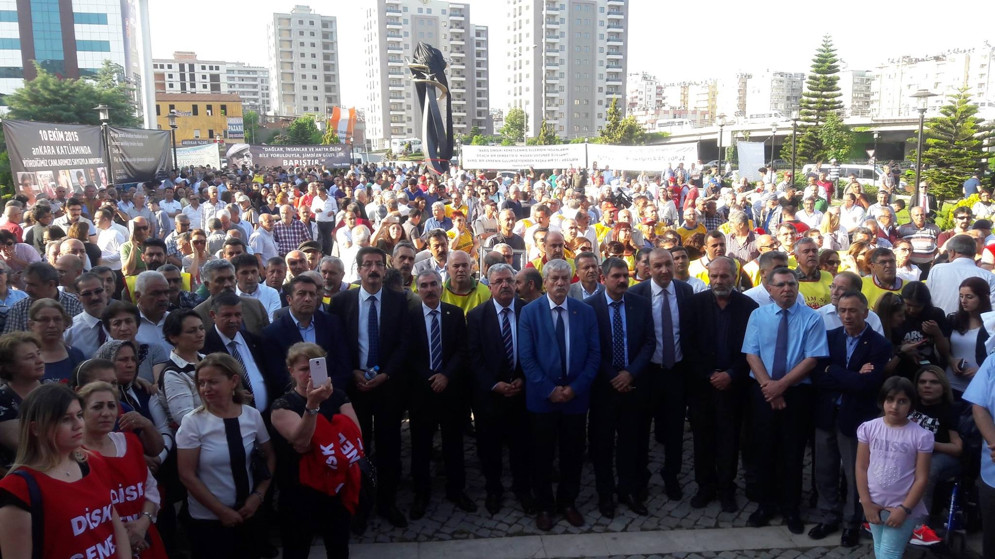 10 Ekim’de Yitirdiklerimiz İçin Adana’da Barış Anıt’ı Açıldı!