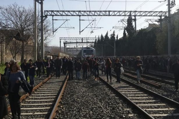 İzmir Şubemiz Tarafından İZBAN'daki Patlamayla İlgili Basın Açıklaması Yapıldı!