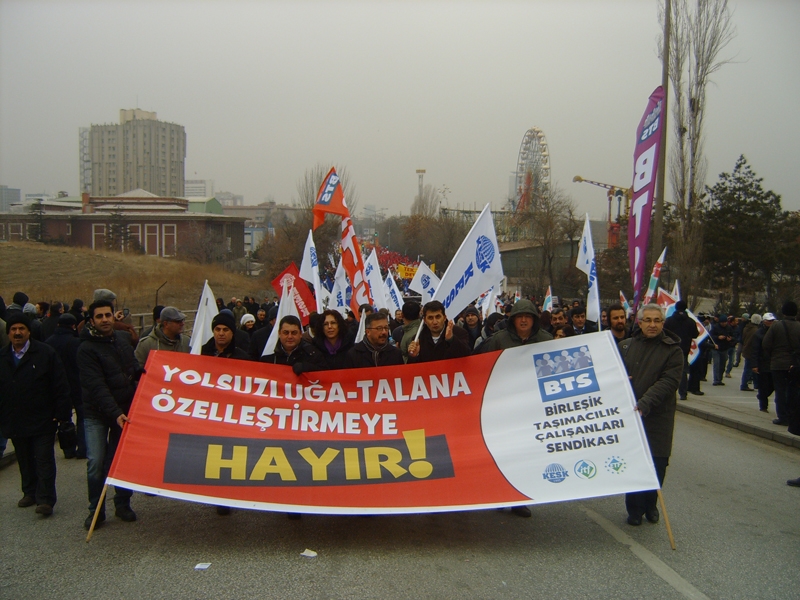 TCDD'den Yolsuzluk ve Rüşvet İddialarına Yanıt İhalelerin Yapıldığı Malzeme Dairesine Giriş Çıkışı Kapatmak Oldu!