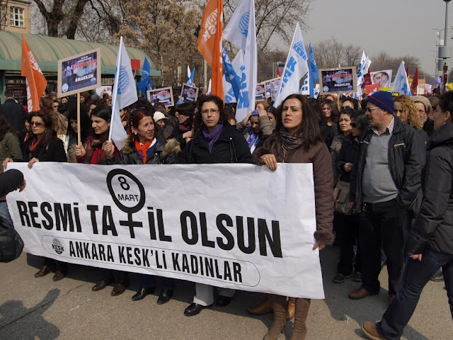 25 Kasım Kadına Yönelik Şiddete Karşı Mücadele ve Uluslararası Dayanışma Gününde Alanlardayız.