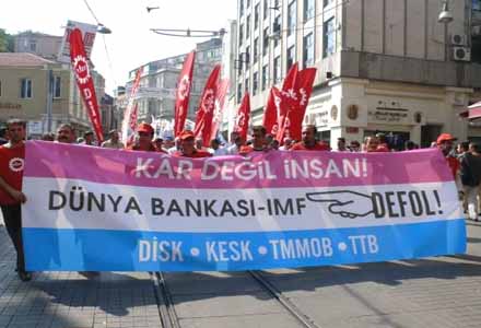 IMF ve Dünya Bankası Karşıtı Protestolar Sürüyor!