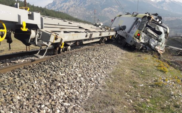 Demiryollarında Kazalar Bitmiyor… Adana Pozantı’da Yeni Bir Kaza