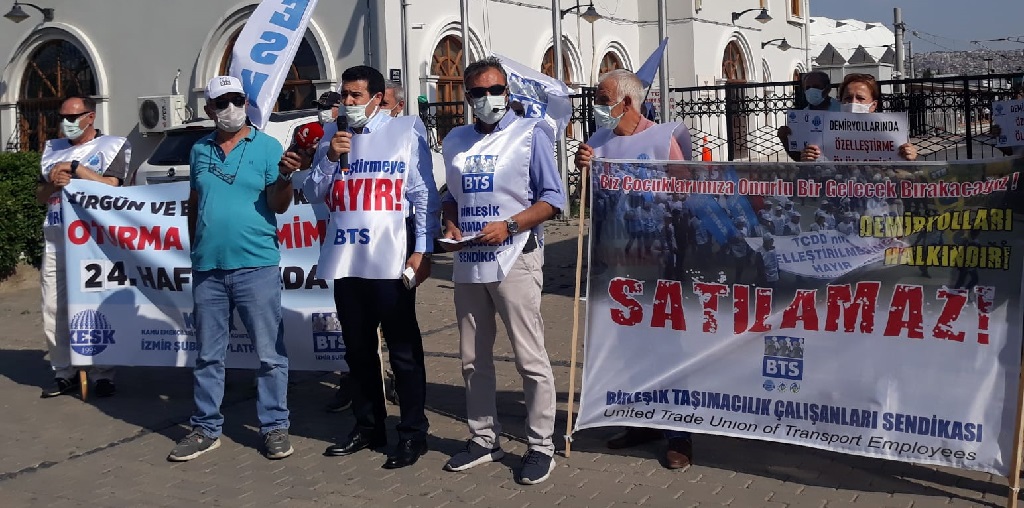 İzmir Şubemizden 24.Haftasında Baskılara ve Sürgünlere Karşı Basın Açıklaması ve Oturma Eylemi