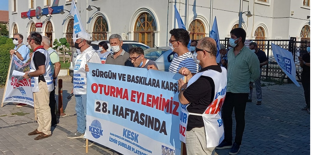 İzmir Şubemizden 28.Haftasında Basın Açıklaması ve Oturma Eylemi