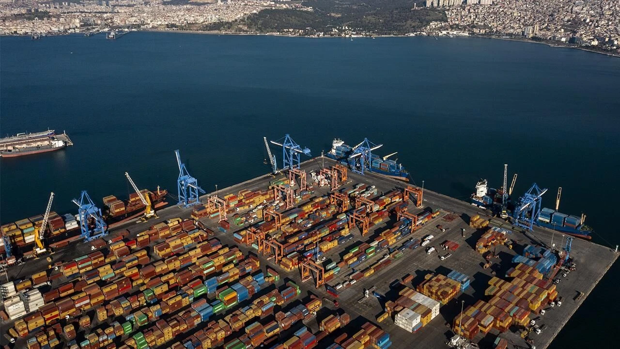 İzmir Limanı'nın Varlık Fonu Eliyle Sermayeye Peşkeş Çekilmesini Kabul Etmiyoruz!