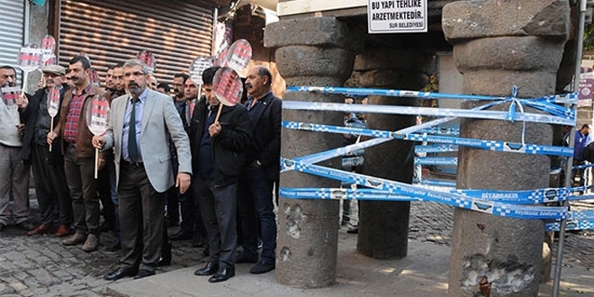 Küba Devrimi’nin önderi Fidel Castro yaşamını yitirdi!