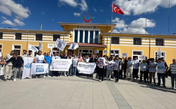 Sendikamızdan Toplu Sözleşme Sürecine Giderken Sivas Gar Önünde Açıklama